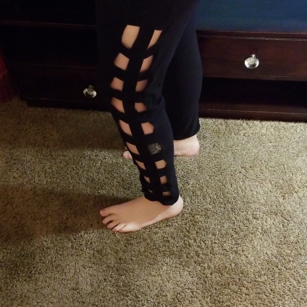Cut out leggings